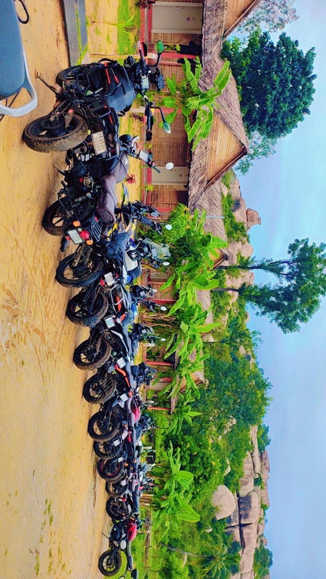Om Shanti Om Home Stay & Cafe Hampi Bagian luar foto
