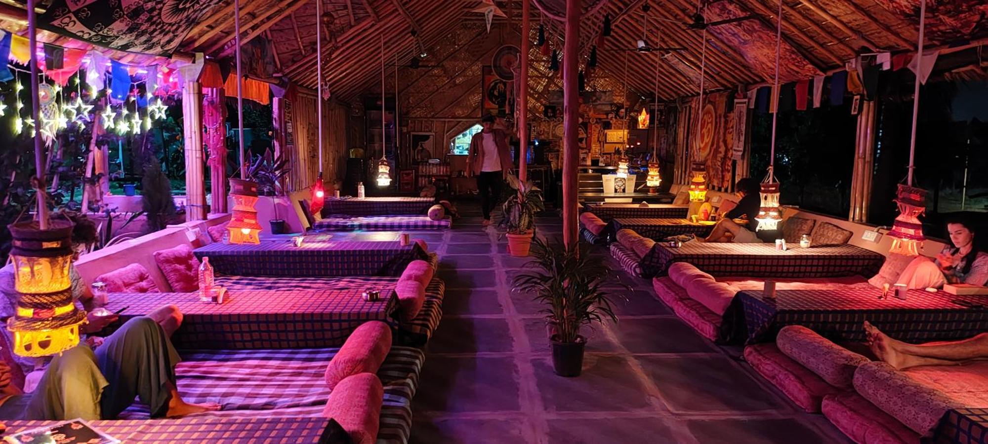Om Shanti Om Home Stay & Cafe Hampi Bagian luar foto