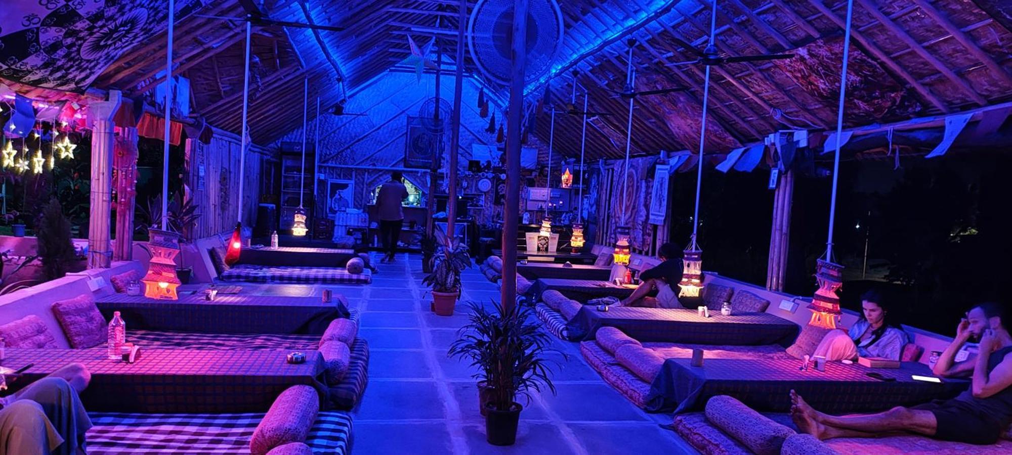 Om Shanti Om Home Stay & Cafe Hampi Bagian luar foto